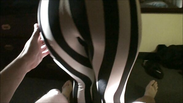 Прекрасна латина со слабо тело добива тврд кур