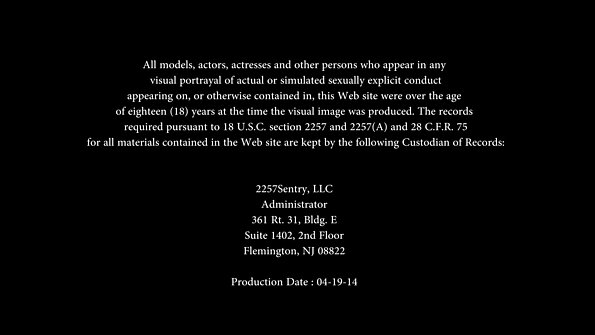 Русокоса со убав задник силно се заебава длабоко во неа