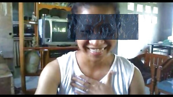 Бимбо со големи цицки е заебано под куполата после тениски меч