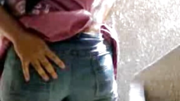 Црн пријател со голем тврд кур ебам жешка латино бринета