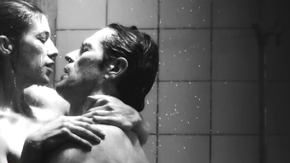 Русокоса е навистина грубо ебена од провалник во нејзината куќа