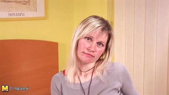 Бујниот абонос мила Моник Симон толку добро јава бел донг